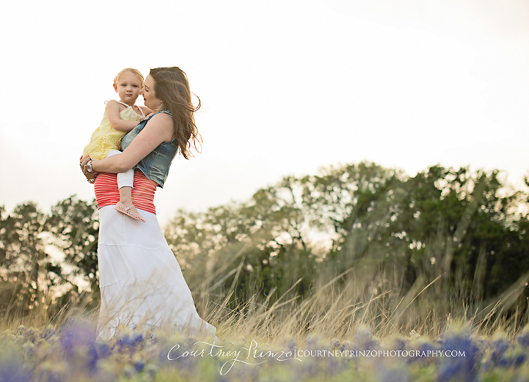 round-rock-family-photographer-maternity-newborn