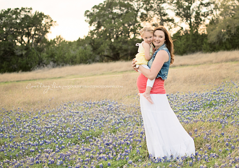 round-rock-family-photographer-maternity-newborn