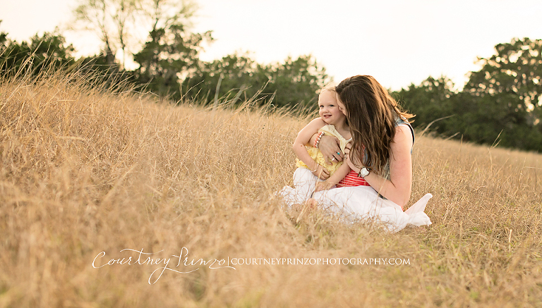 round-rock-family-photographer-maternity-newborn
