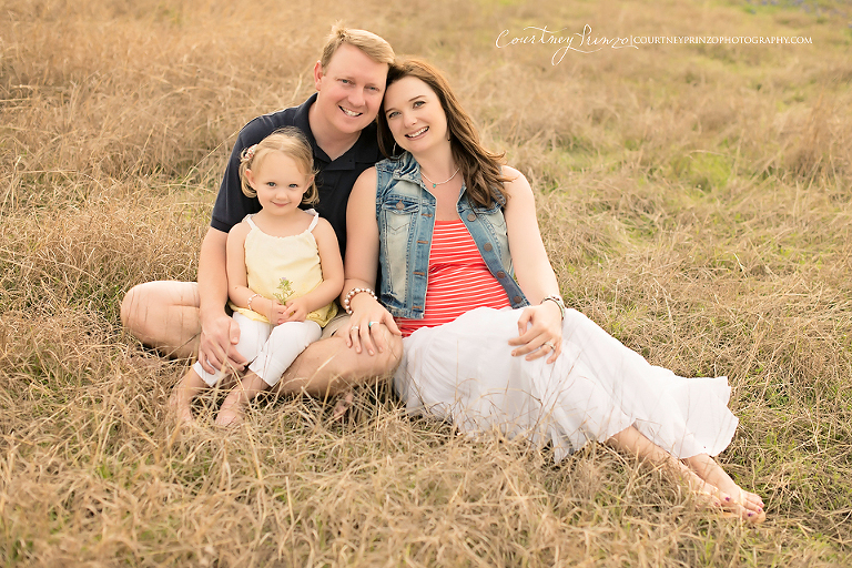 round-rock-family-photographer-maternity-newborn