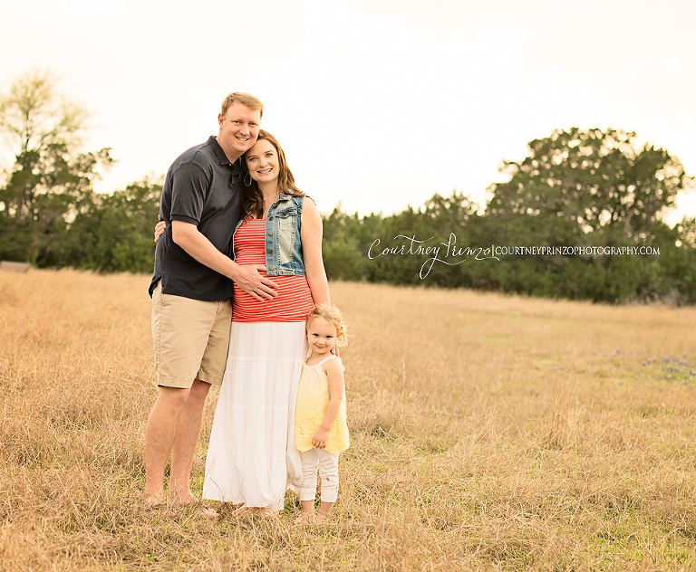round-rock-family-photographer-maternity-newborn