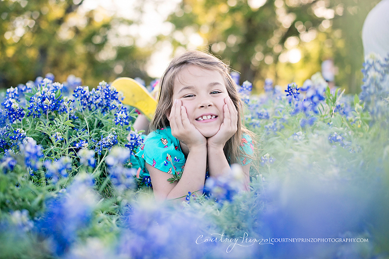 austin-family-portrait-photographer-bluebonnet-children-maternity-lifetstyle-newborn-baby-outdoor-field-kids-tx