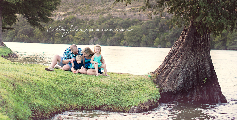 austin-family-photographer-maternity-children