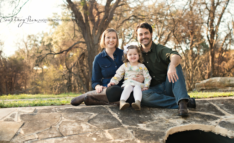 round-rock-family-photographer-maternity-children