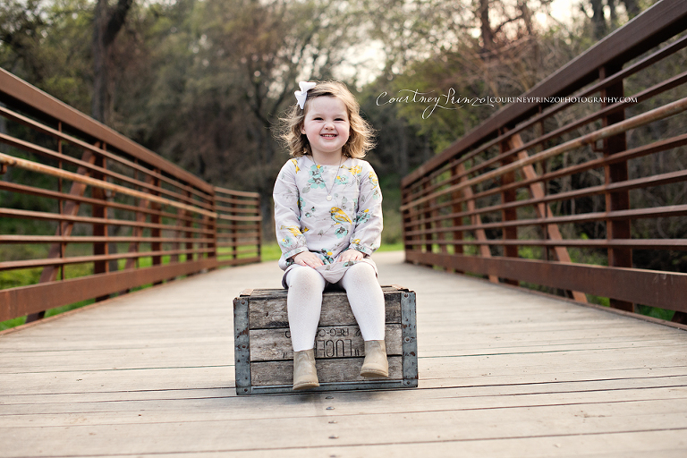 round-rock-family-photographer-maternity-children