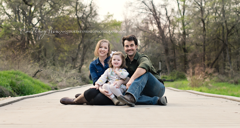 round-rock-family-photographer-maternity-children