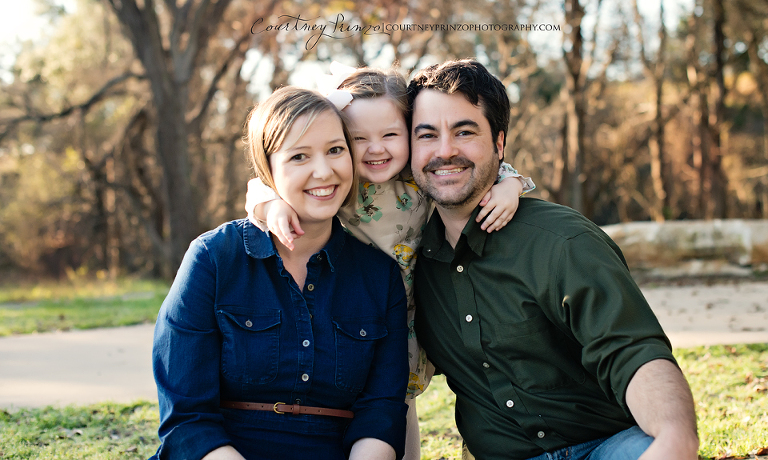 round-rock-family-photographer-maternity-children
