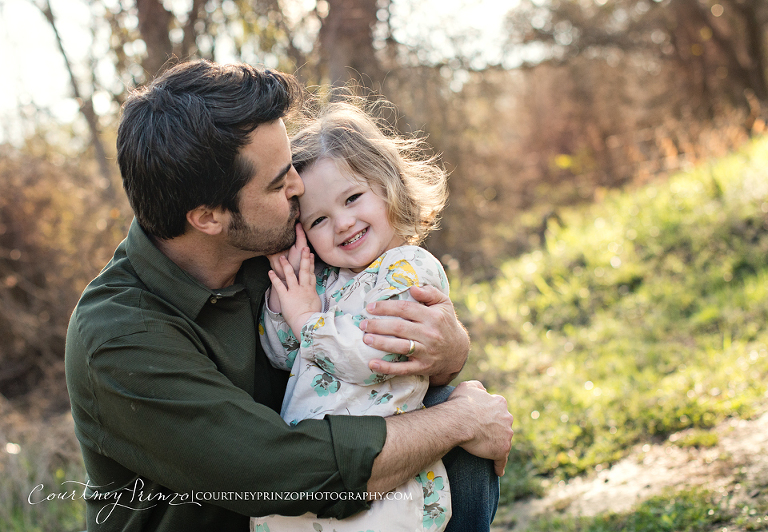 round-rock-family-photographer-maternity-children