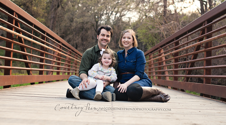 round-rock-family-photographer-maternity-children