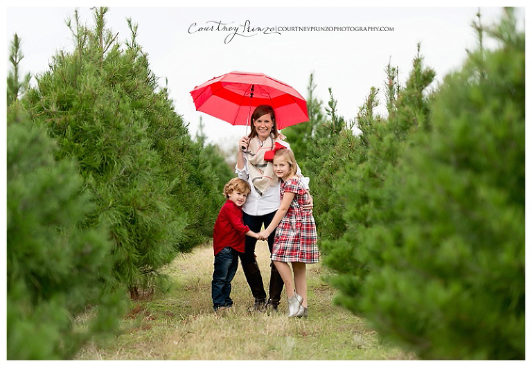 austin-fall-family-portraits-kids-christmas-tree-farm