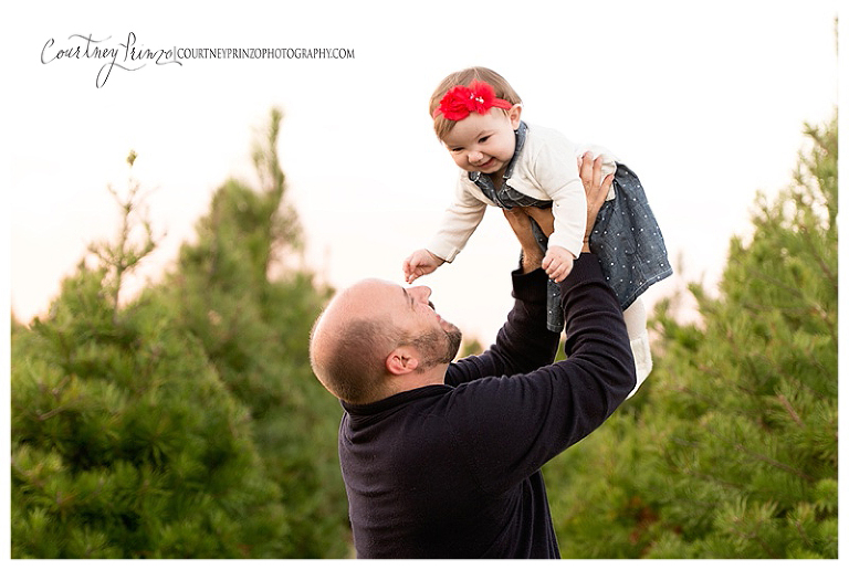 austin-family-christmas-photos-tree-farm-kids-baby