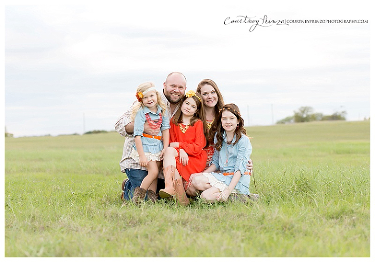 round-rock-family-photographer-rustic-kids-baby-seniors